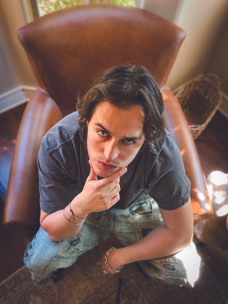 Cacho: one line at a time